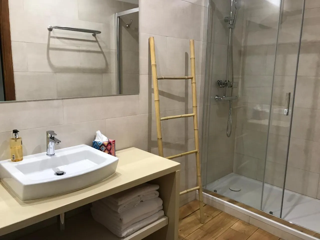 Hostal De Bianya La Vall de Bianya Guest house